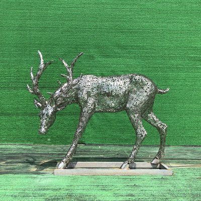 公园不锈钢镂空创意低头的鹿雕塑
