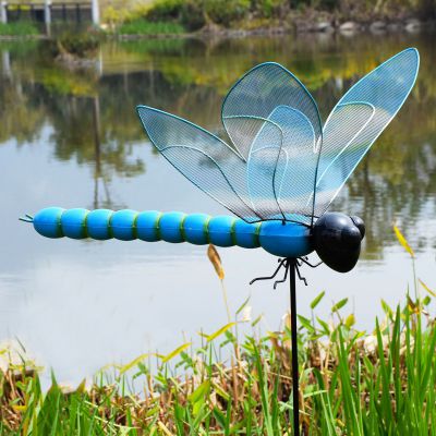 步行街草丛摆放蓝色卡通玻璃钢蜻蜓雕塑