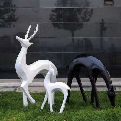 玻璃钢几何抽象一家三口鹿雕塑