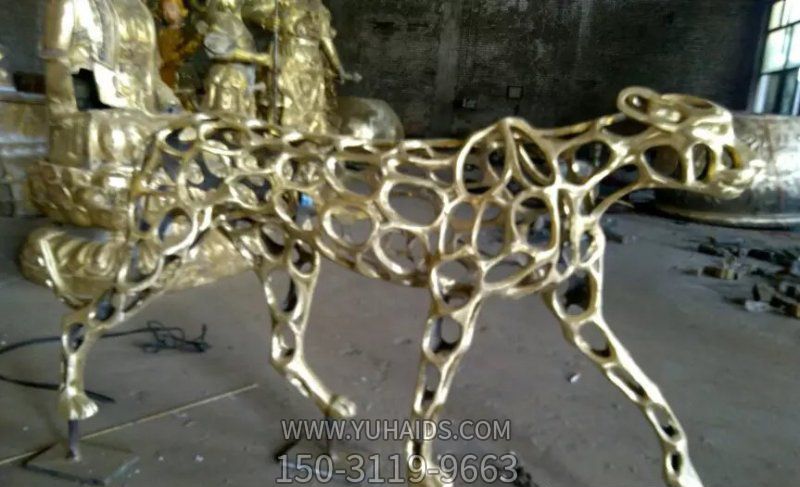 空心不锈钢行走中的黄色金钱豹，科技创意雕塑