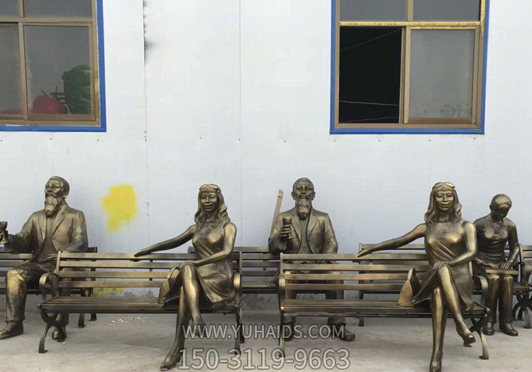广场铜雕座椅上休息的户外园林景观美女雕塑