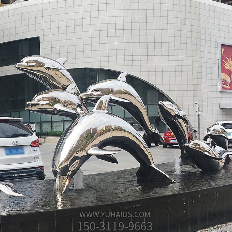 广场水池摆放不锈钢镜面海豚群景观雕塑