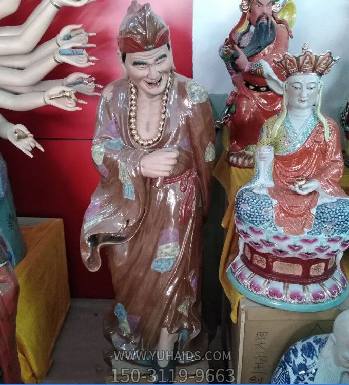 彩绘玻璃钢仿真人物景观活佛济公雕塑