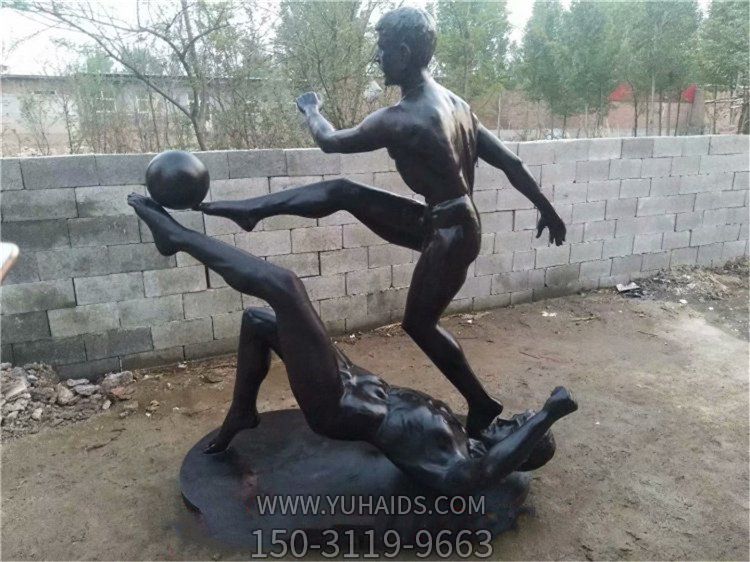 铜雕户外园林景观踢足球的人物雕塑