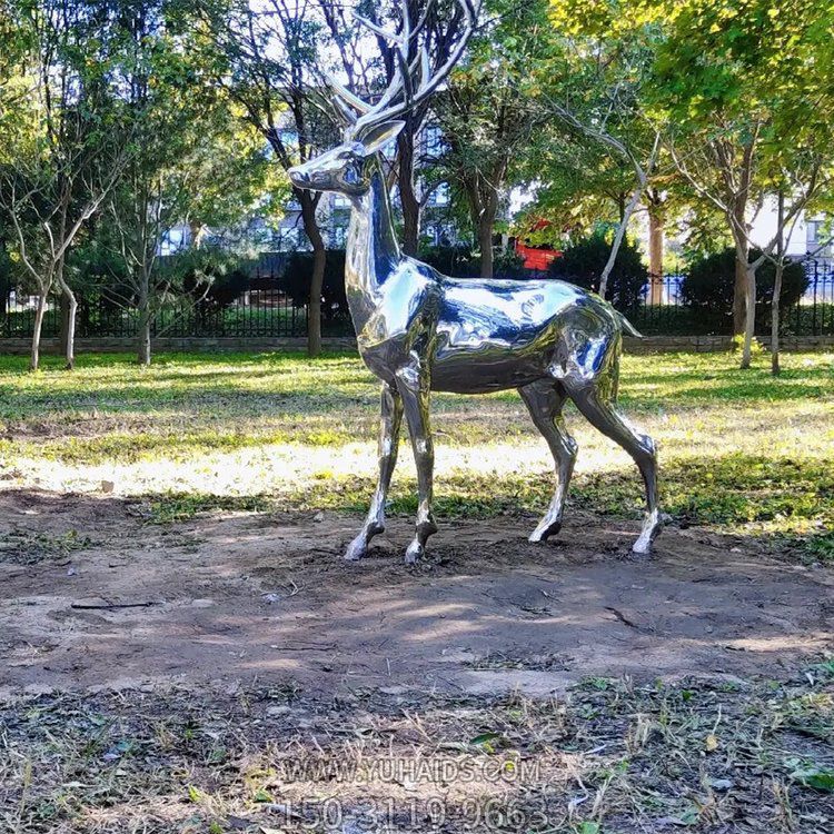 不锈钢镜面鹿，园林梅花鹿动物摆件雕塑