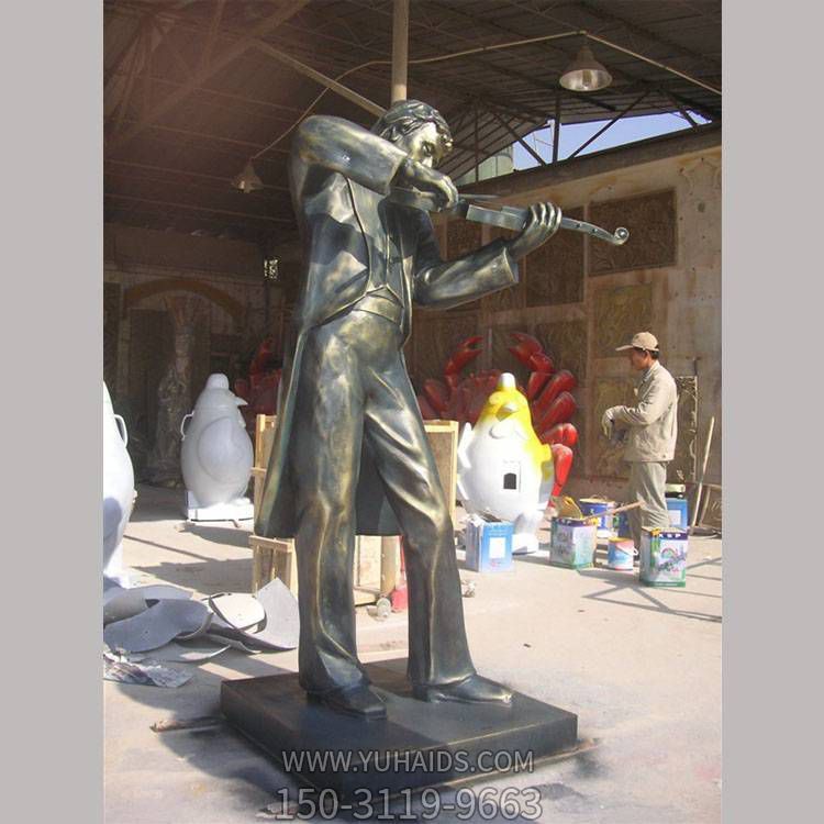 园林广场玻璃钢仿铜拉小提琴的人物景观摆件雕塑