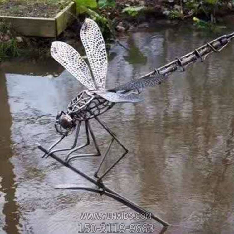 水景公园户外不锈钢抽象镂空蜻蜓雕塑