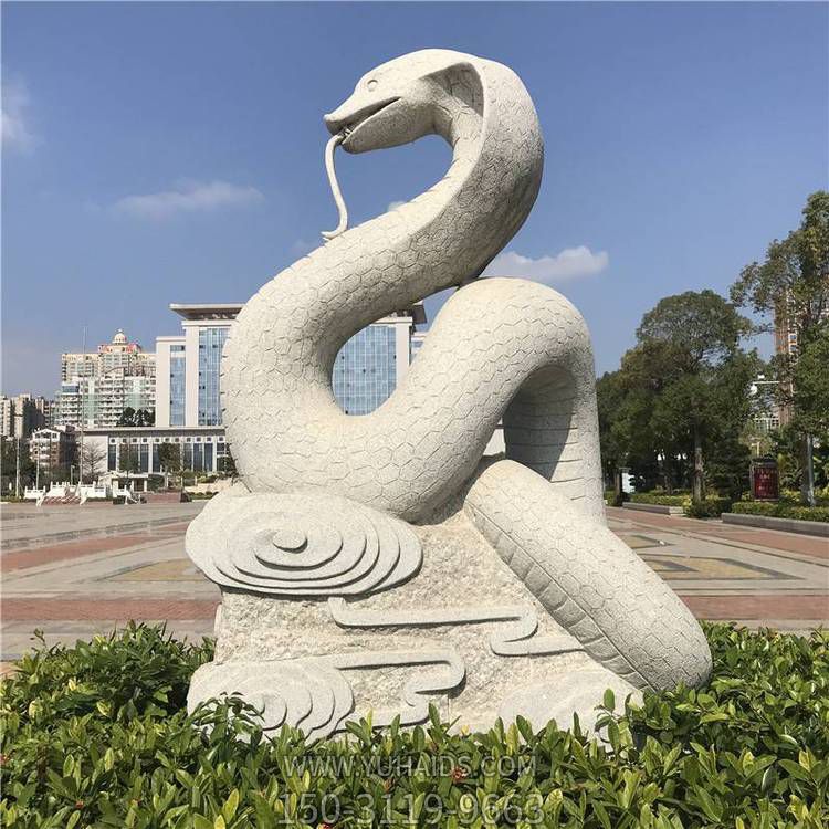 广场摆放大理石雕刻生肖蛇雕塑