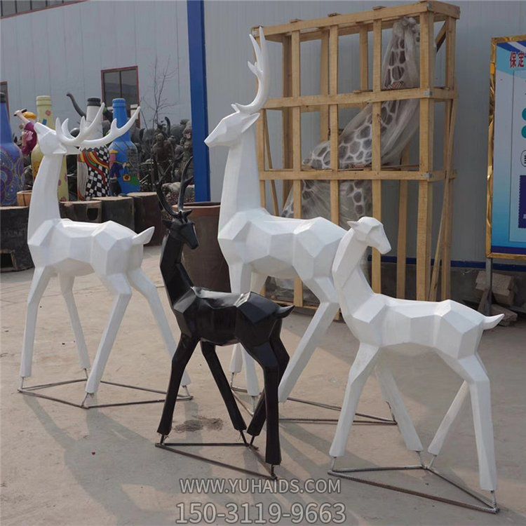 玻璃钢卡通几何美陈摆件小鹿雕塑