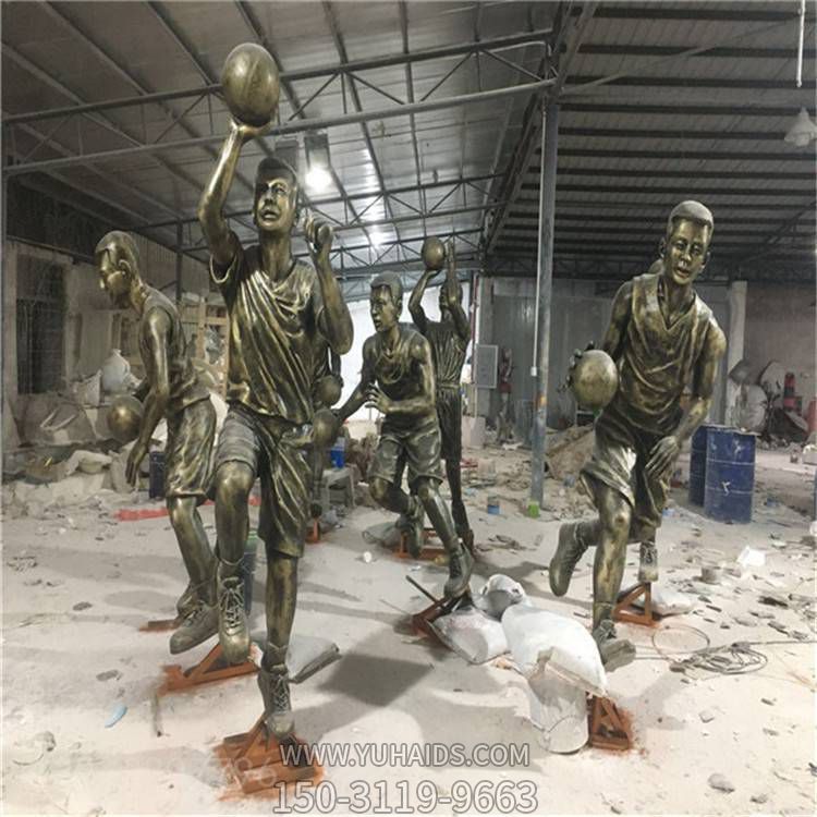 校园操场玻璃钢仿铜打篮球的人物雕塑