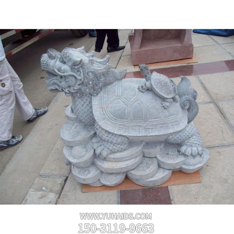 公园里摆放的母子青石石雕创意龙龟雕塑