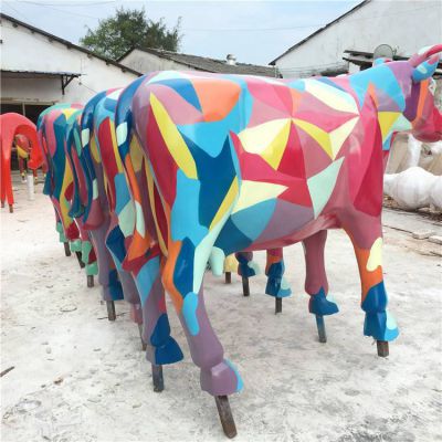 玻璃钢动物雕塑 广场公园绿地彩牛动物雕塑摆件