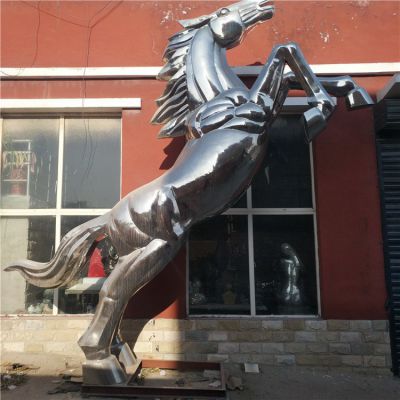 城市道路摆放大型不锈钢马景观雕塑