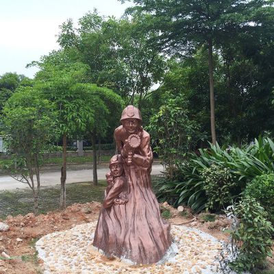 消防主题人物雕塑，呲水枪救火雕塑