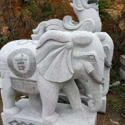晚霞红砂石石雕户外园林大象雕塑