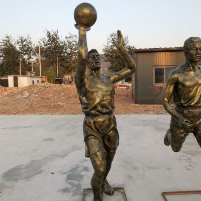 校园体育馆玻璃钢仿铜打篮球的人物雕塑