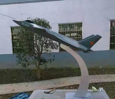 别墅街边创意不锈钢抽象飞机雕塑