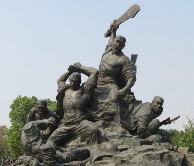景区创意打仗雕人物铜雕八路军雕塑