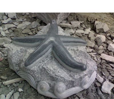 街道上摆放的青石石雕创意海星雕塑