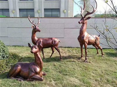 户外园林铜雕大型抽象动物梅花鹿雕塑