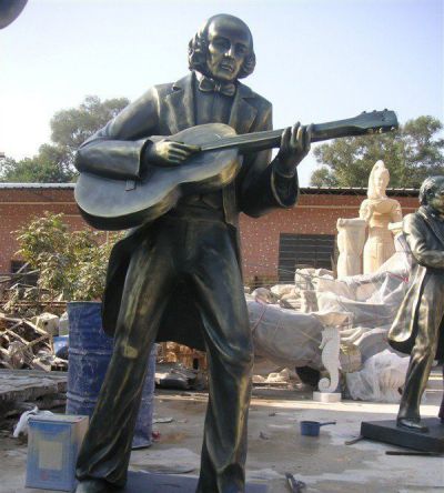 公园弹吉他的西方男人人物铜雕弹雕塑