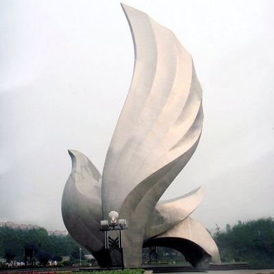 不锈钢拉丝工艺大型抽象飞鸽广场景观雕塑