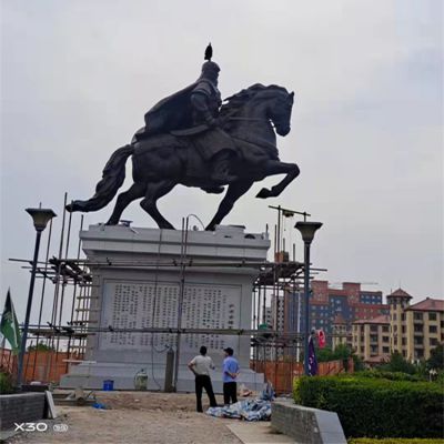 广场大型景观  骑马的将军人物雕塑
