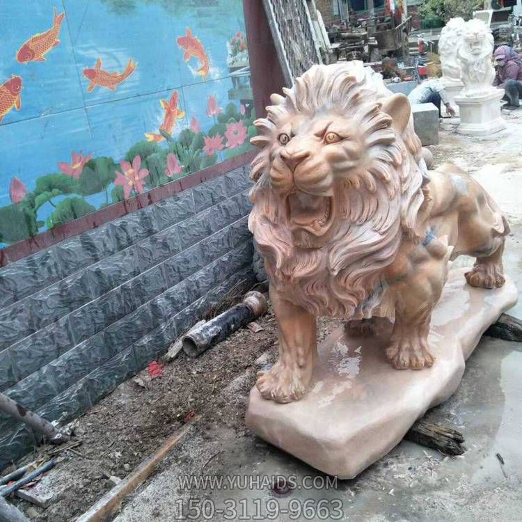 晚霞红大理石石雕动物园大型仿真狮子雕塑