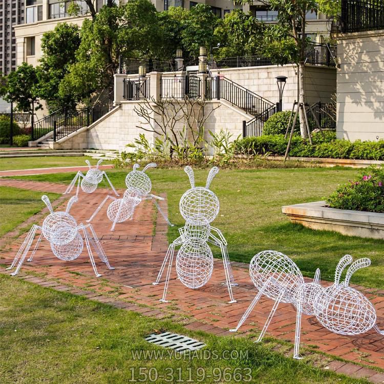 铁艺网格镂空蚂蚁雕塑