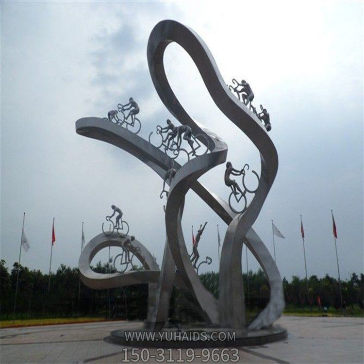 广场摆放大型创意骑自行车人物运动主题雕塑
