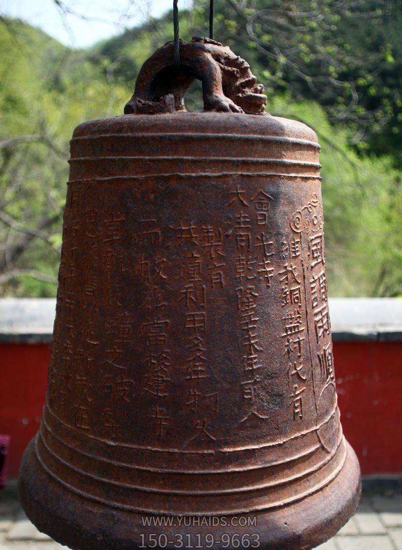 仿古做旧铜钟雕塑