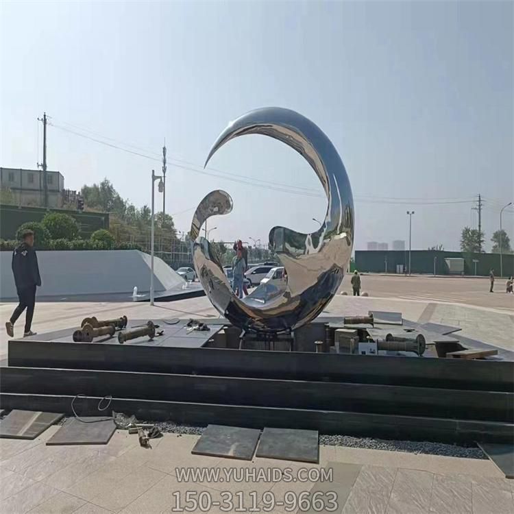 广场大型不锈钢创意圆环雕塑
