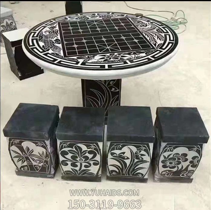 梅兰竹菊带象棋棋盘的黑色大理石石桌凳雕塑