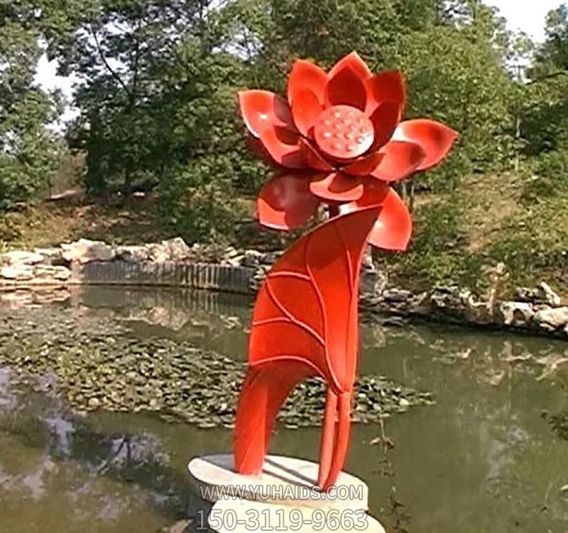 池塘边不锈钢城市艺术红色荷花雕塑