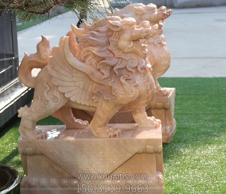 户外广场大型神兽景观装饰品晚霞红石雕貔貅雕塑 户外广场大型神兽景观装饰品晚霞红石雕貔貅雕塑