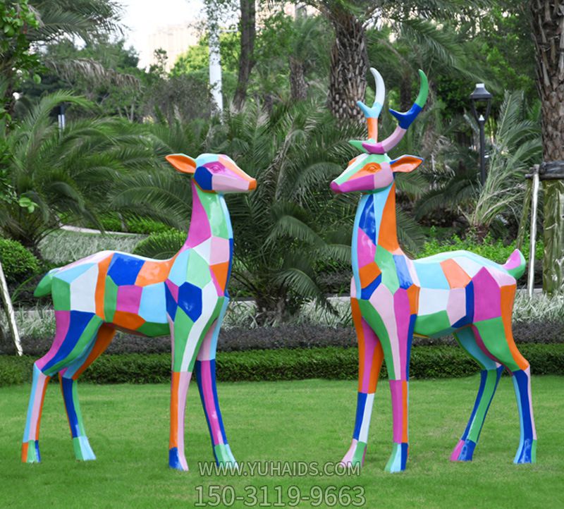 公园玻璃钢彩绘户外景观装饰品几何鹿雕雕塑