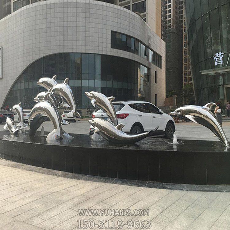 广场大型不锈钢镜面镂空海豚雕塑