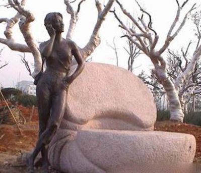 公园景区铜雕打电话的女人雕塑