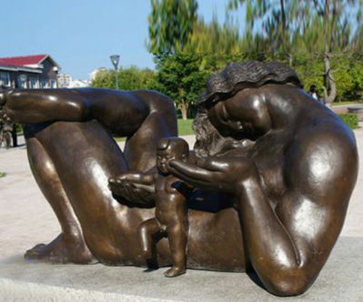 公园母亲和儿子人物铜雕亲情雕塑