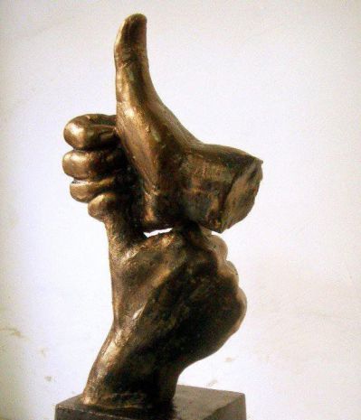大学城市花园手着手鎏金纯铜手型雕塑