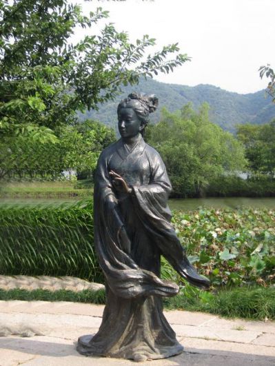 观光景区春秋时期著名美女西施铜雕塑像