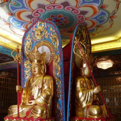 宗教寺庙玻璃钢喷漆供奉地藏王雕塑