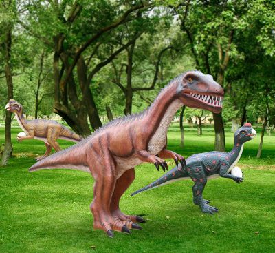 户外草坪不锈钢彩绘行走觅食的恐龙雕塑