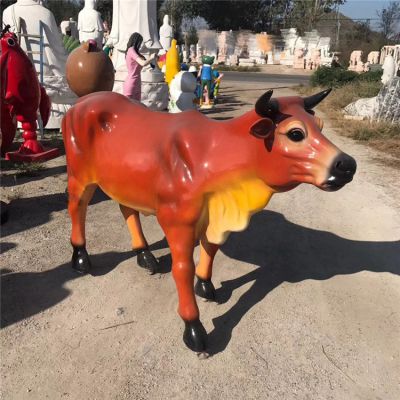 农场室外摆放玻璃钢黄牛动物雕塑