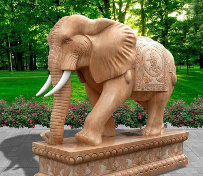 公园草坪创意黄蜡石石雕大象雕塑