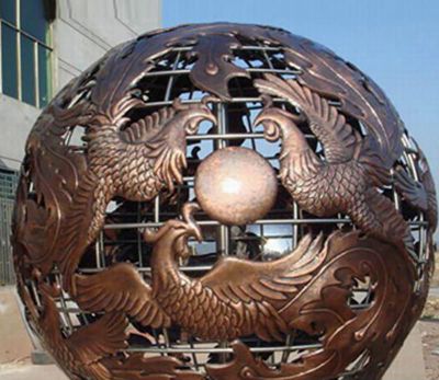 公园创意不锈钢铜雕镂空球上的凤凰雕塑
