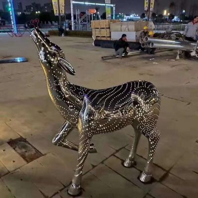 不锈钢镜面镂空创意小鹿