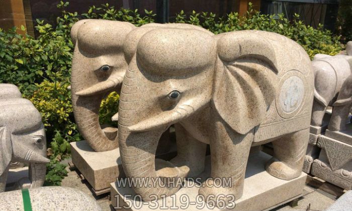 户外广场创意石雕砂石大象雕塑