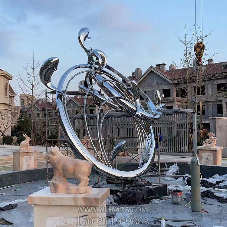 公园广场酒店大型不锈钢镜面创意圆环景观摆件雕塑