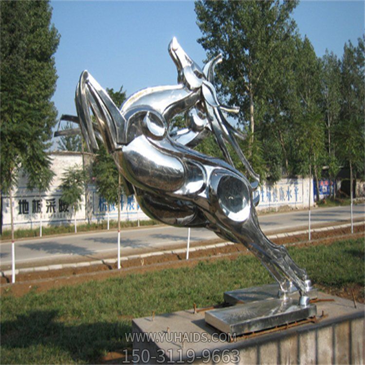 不锈钢镜面户外广场抽象鹿雕塑
